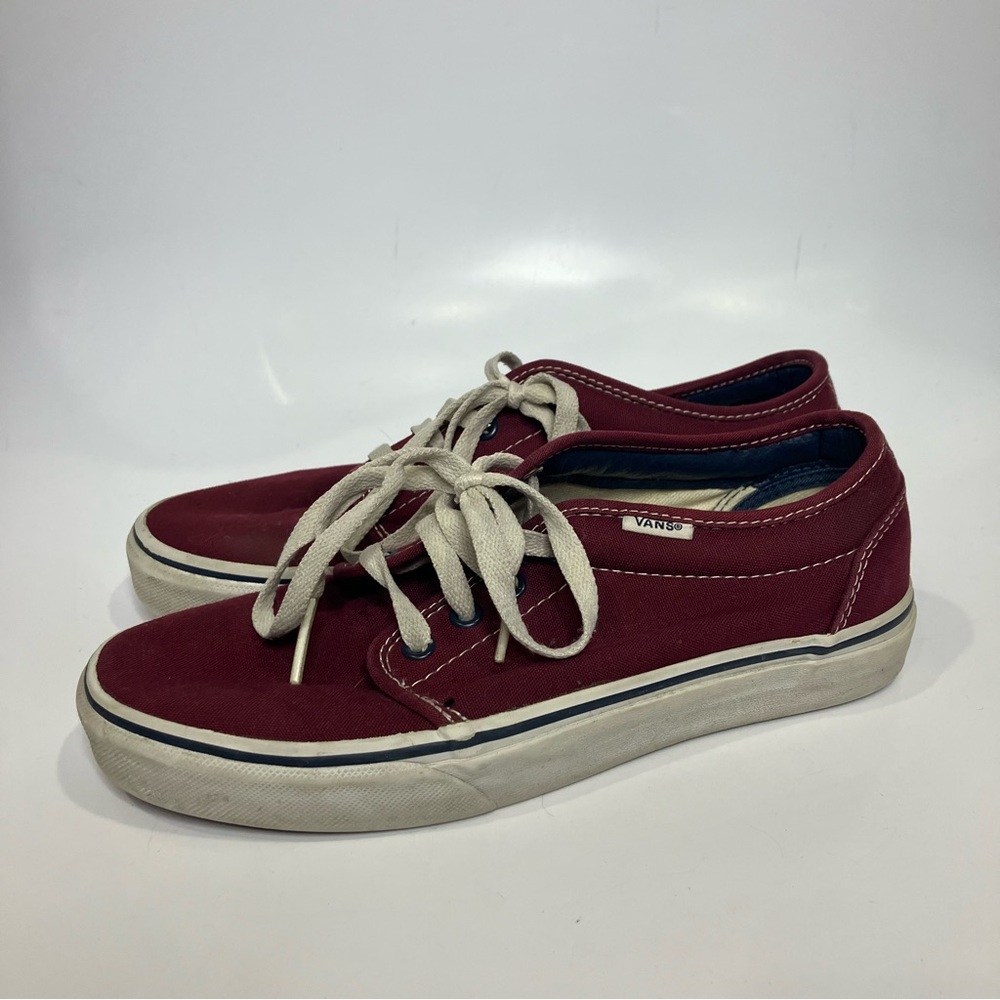 Vans maroon lace up sneakers unisex sizing men’s size 7 women’s size 8.5 casual